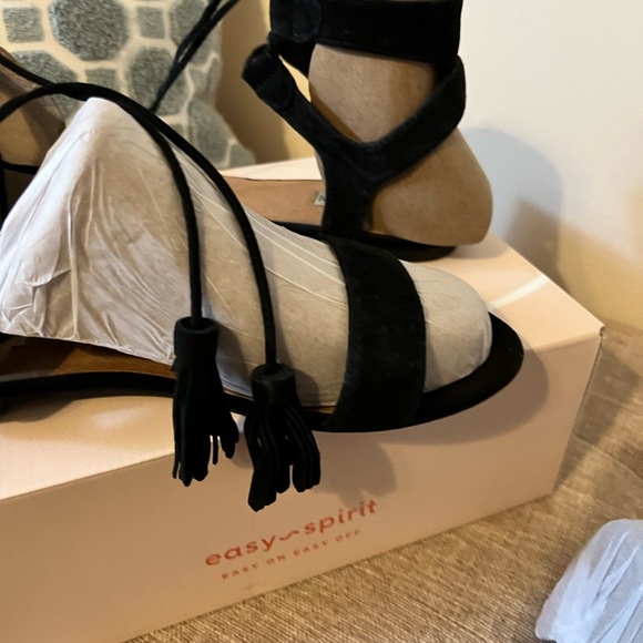 Steve Madden Black Tassel Sandals - Picture 2 of 4